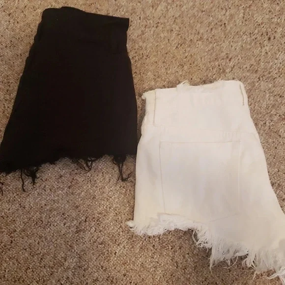 2 pair High Rise Shorts Black/White - Picture 7 of 7